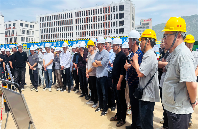 2025年4月17日，由莆田市涵江区住房和城乡建设局主办、天九娱乐三建承办的钢筋安装工程质量防控现场交流会在联东U谷·涵江海峡智造产业谷一期成功召开。